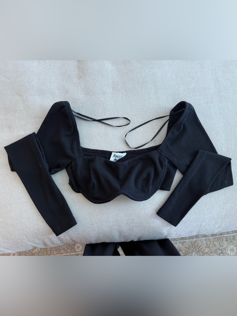 Princess Polly- Black Long Sleeve Ribbed Underwire Crop Top
